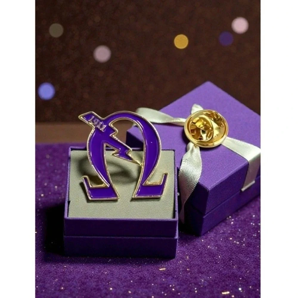 Omega Psi‎ Phi 1911 Fraternity Lapel Pin Purple Gold Enamel Greek Paraphernalia
